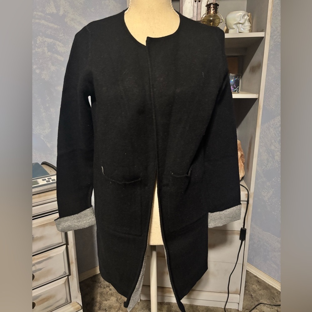 🛍Women's Black and Gray Open Front Sweater rain&rose small
#business casual - Picture 5 of 9
